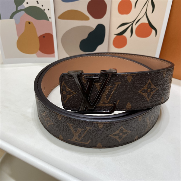 質感重視 LOUIS VUITTON ルイヴィトン コピー メンズ ウエストベルト アイコニック総柄 ワイドフォルム 大人の着こなし