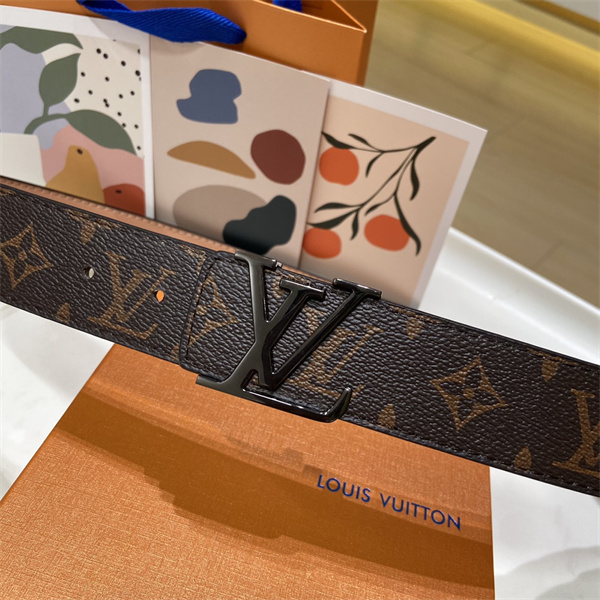 質感重視 LOUIS VUITTON ルイヴィトン コピー メンズ ウエストベルト アイコニック総柄 ワイドフォルム 大人の着こなし