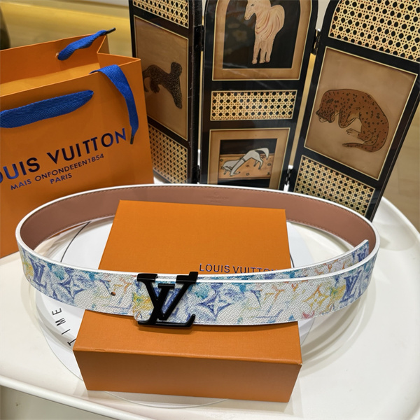モノグラム アート調グラフィック レザー調トリム LOUIS VUITTON ルイヴィトン コピー ベルト  人気上昇中