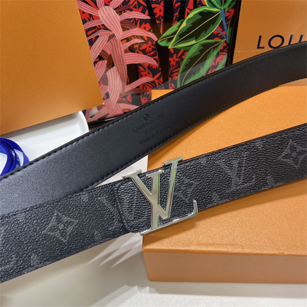 メタリックアクセント LOUIS VUITTON ルイヴィトン コピー ベルト ジャケットにも映える一本 デイリー主役