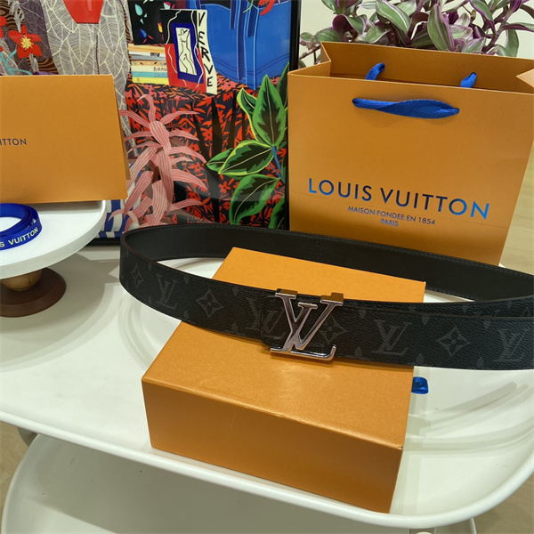 メタリックアクセント LOUIS VUITTON ルイヴィトン コピー ベルト ジャケットにも映える一本 デイリー主役