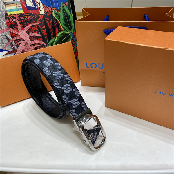 アイコニックバックル 立体テクスチャー LOUIS VUITTON ルイヴィトン コピー レザーベルト 端正なシルエット 都会派本命