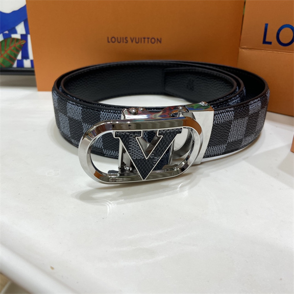 アイコニックバックル 立体テクスチャー LOUIS VUITTON ルイヴィトン コピー レザーベルト 端正なシルエット 都会派本命