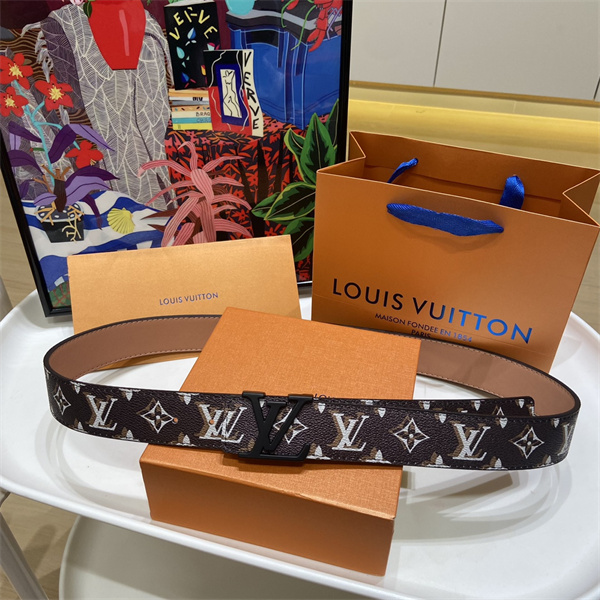 クラシカルな存在感 LOUIS VUITTON ルイヴィトン コピー モノグラムレザーベルト メンズアクセサリー 話題沸騰