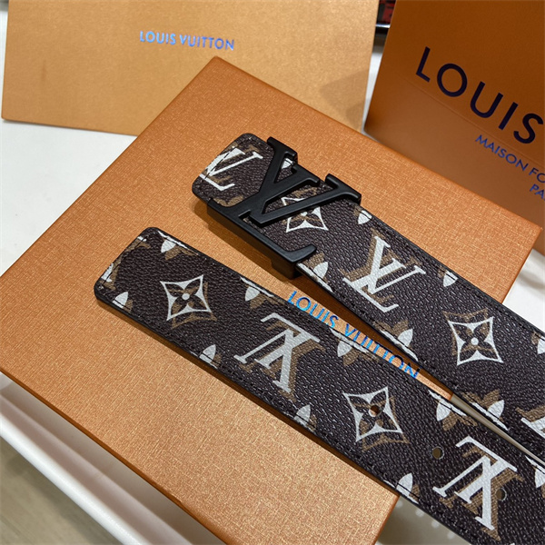 LOUIS VUITTON モノグラム レザーベルト 105cm クラシカルな存在感 LOUIS VUITTON ルイヴィトン コピー モノグラム