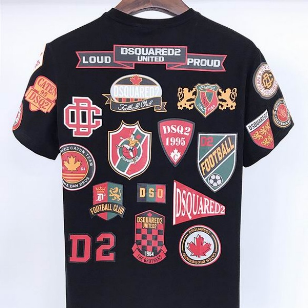 話題沸騰 DSQUARED2 コピー  フットボールワッペン風 グラフィックTシャツ ナンバーロゴ ストリート映え