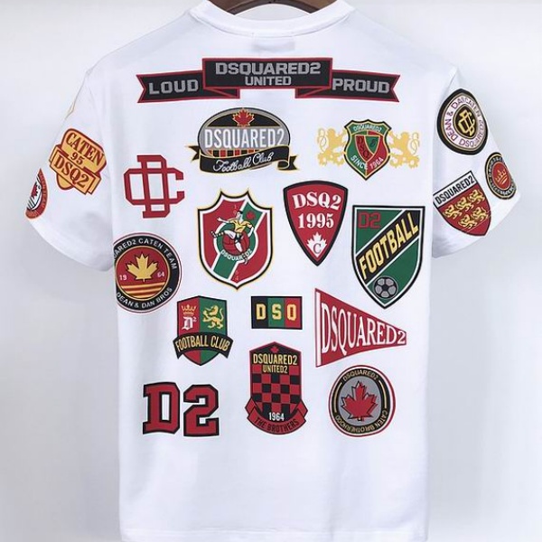 話題沸騰 DSQUARED2 コピー  フットボールワッペン風 グラフィックTシャツ ナンバーロゴ ストリート映え