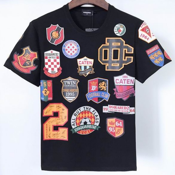 話題沸騰 DSQUARED2 コピー  フットボールワッペン風 グラフィックTシャツ ナンバーロゴ ストリート映え