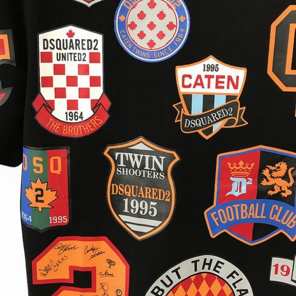話題沸騰 DSQUARED2 コピー  フットボールワッペン風 グラフィックTシャツ ナンバーロゴ ストリート映え