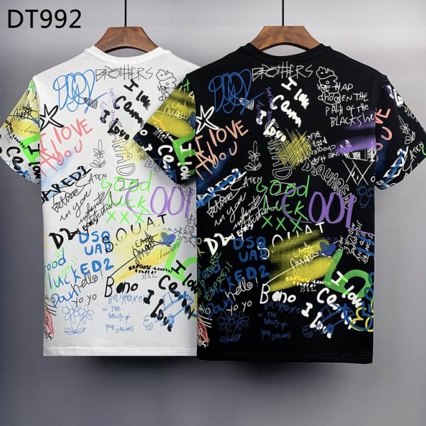 DSQUARED2  激安 売れ筋候補 ハンドライティング総柄 半袖カットソー 個性派グラフィック 存在感抜群