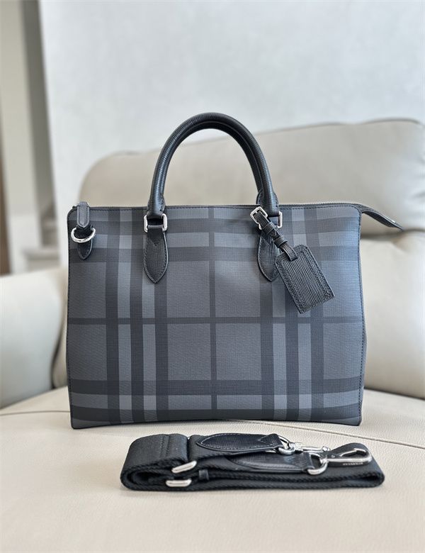 2WAY★ BURBERRYバーバリー ビジネスバッグコピー ノートPCがすっきり収納多機能ポケット＆ペンホルダー付き