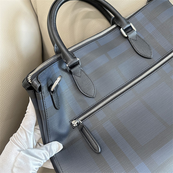 手持ち＆肩掛け★ BURBERRYバーバリー ブリーフケースコピー オフィスから外出まで活躍2026新作