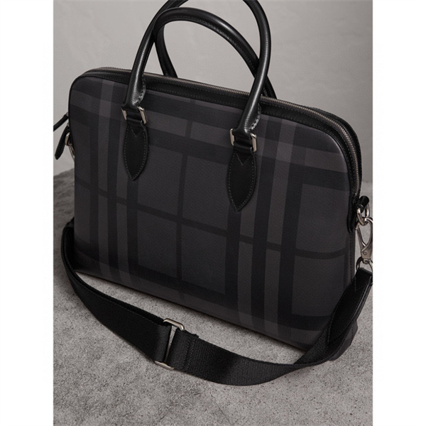 3色大容量でポケット充実★ BURBERRYバーバリービジネスバッグコピー ペンホルダー完備の2WAYブリーフケース