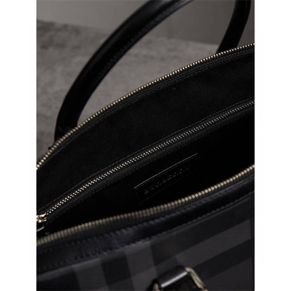 3色大容量でポケット充実★ BURBERRYバーバリービジネスバッグコピー ペンホルダー完備の2WAYブリーフケース