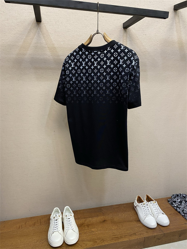 オシャレ上品Louis Vuitton ルイ ヴィトンtシャツコピー2026トレンドエレガント個性的モノグラム