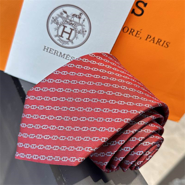 【2026人気】エルメス ネクタイ コピー Hermès 上品スーツスタイルを格上げする大人の一本
