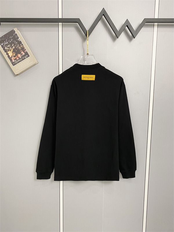 話題度上昇 LOUIS VUITTON コピー メンズ ロングスリーブTシャツ ダメージLVグラフィック バックロゴ映え