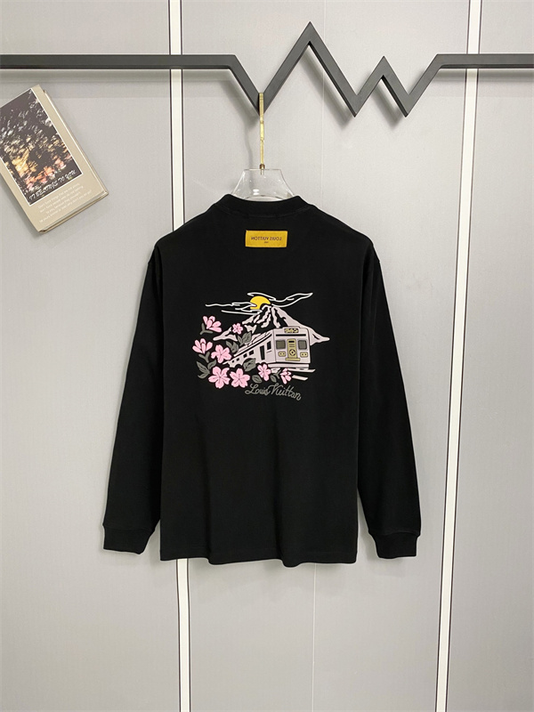 注目モデル LOUIS VUITTON ルイヴィトン コピー メンズ 長袖トップス ボタニカルロゴ リブ袖 着回し力