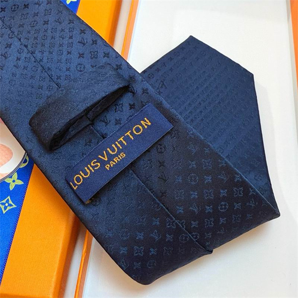 上品な微光沢シルクが高級感ルイヴィトン ネクタイ コピーギフトにも人気LOUIS VUITTON