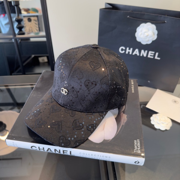 CHANEL コピー 激安 注目度急伸 フラワー刺繍 スパンコール ベースボールキャップ ラインストーン 上品見え レディース帽子