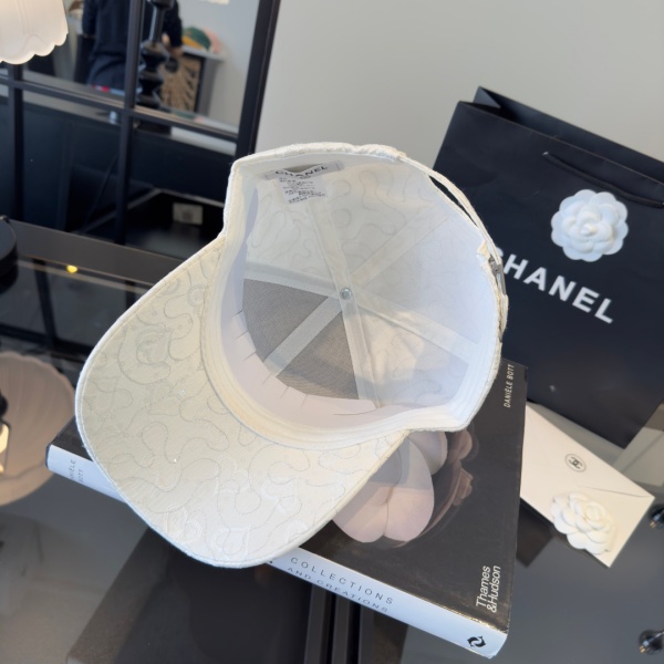 CHANEL コピー 激安 注目度急伸 フラワー刺繍 スパンコール ベースボールキャップ ラインストーン 上品見え レディース帽子