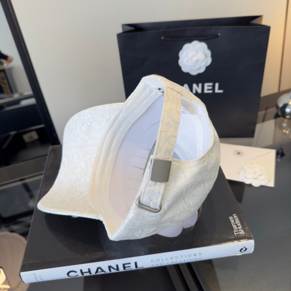 CHANEL コピー 激安 注目度急伸 フラワー刺繍 スパンコール ベースボールキャップ ラインストーン 上品見え レディース帽子
