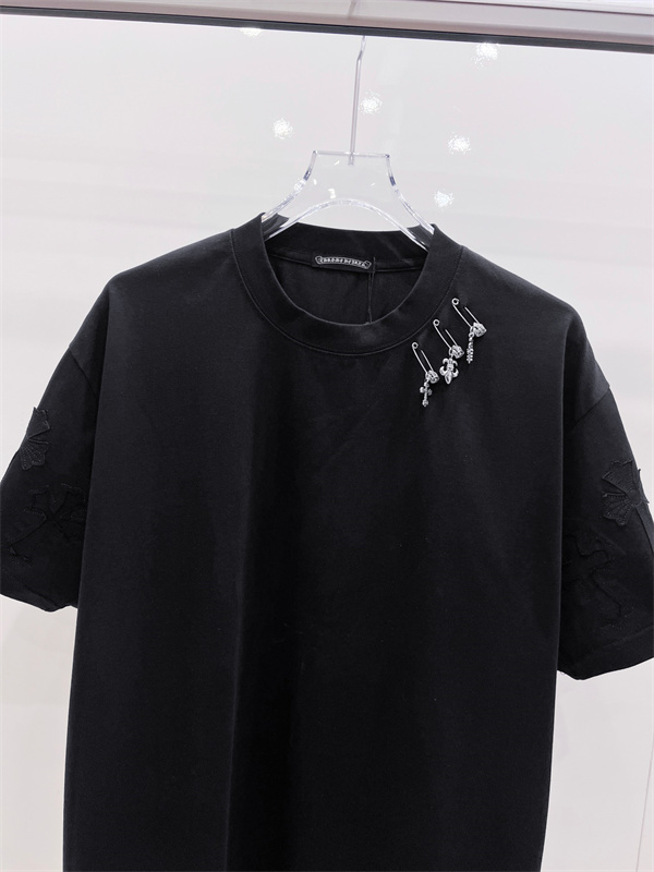 クラッシュディテール CHROME HEARTS クロムハーツ コピー クルーネックカットソー 袖アート 個性派ストリート