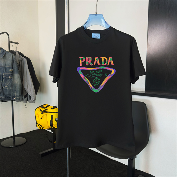 ポップアート仕様 PRADA プラダ コピー クルーネックTシャツ ブランドレタリング トライアングルグラフィック