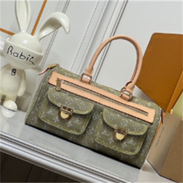 収納デザイン際立つ LOUIS VUITTON ルイヴィトン コピー ボストンバッグ ツインポケット レザーハンドル クラシカル仕様