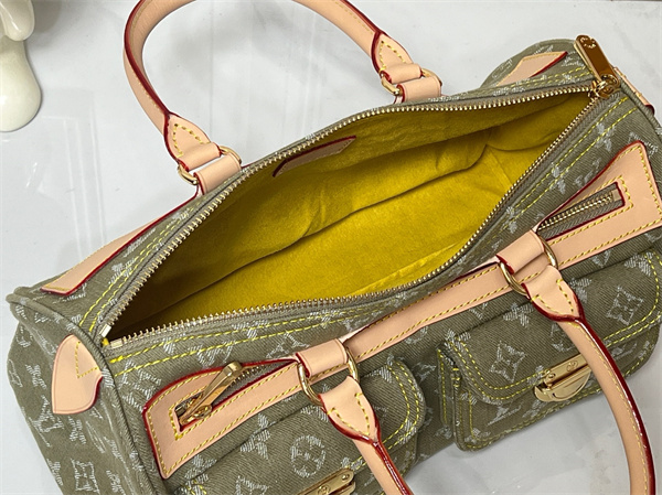 収納デザイン際立つ LOUIS VUITTON ルイヴィトン コピー ボストンバッグ ツインポケット レザーハンドル クラシカル仕様