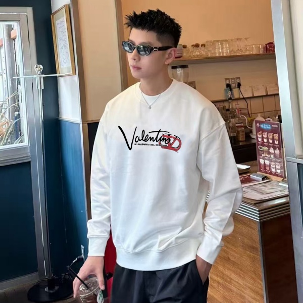 VALENTINO コピー 2026秋冬 手書きロゴ Vモチーフ クルーネックスウェット 400g厚手生地 ユニセックス