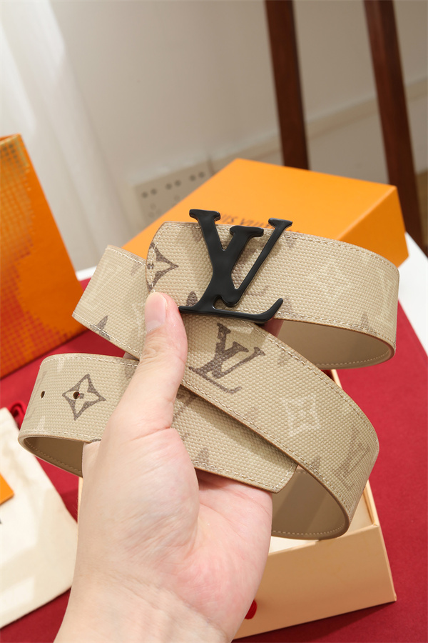 2026年注目ブランド新作Louis Vuitton ルイ ヴィトンベルトコピー人気 ビジネス＆カジュアルに活躍