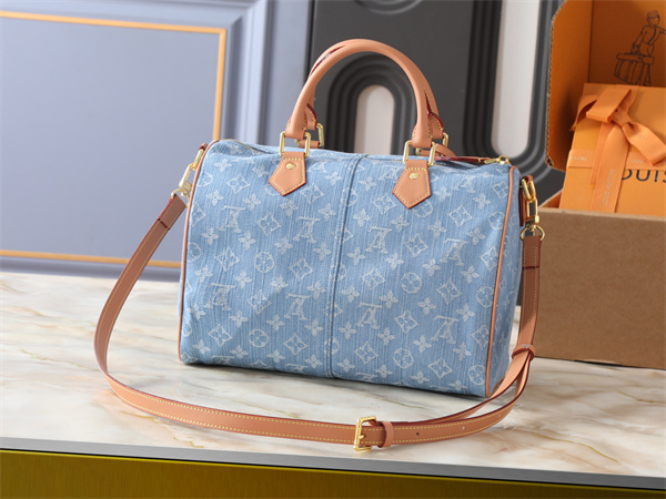 デニム素材が映える LOUIS VUITTON ルイヴィトン コピー ハンドバッグ フロントポケット レザーハンドル 旅映えフォルム