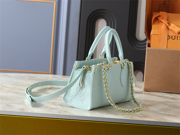 チェーンディテール際立つ LOUIS VUITTON ルイヴィトン コピー レディース ハンドバッグ レザー編み込み ゴールドアクセント