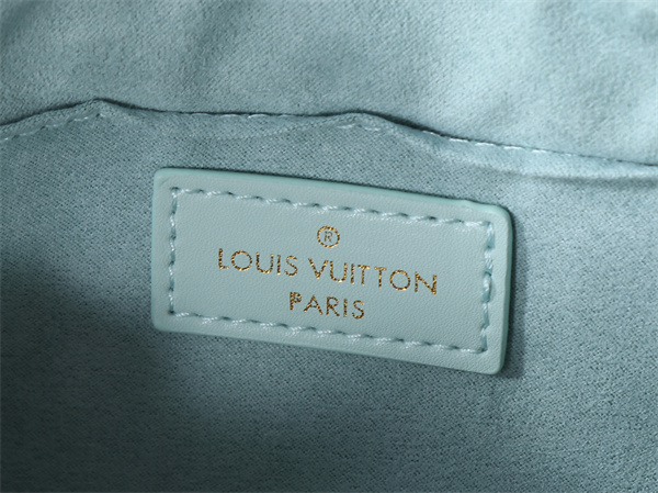 チェーンディテール際立つ LOUIS VUITTON ルイヴィトン コピー レディース ハンドバッグ レザー編み込み ゴールドアクセント