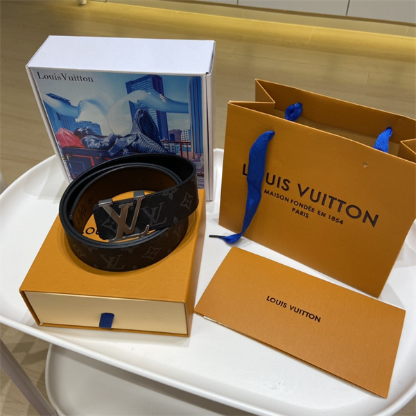 存在感あるバックル LOUIS VUITTON ルイヴィトン コピー モノグラムベルト ワイドストラップ 都会派メンズ