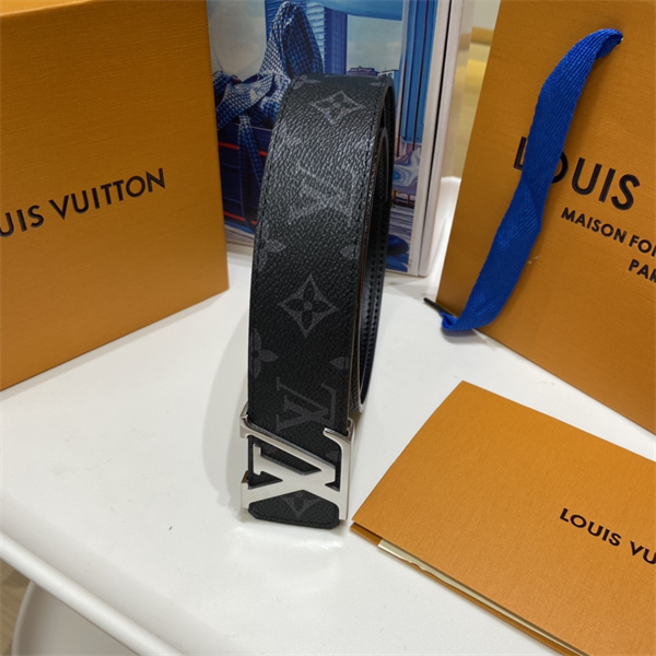 存在感あるバックル LOUIS VUITTON ルイヴィトン コピー モノグラムベルト ワイドストラップ 都会派メンズ
