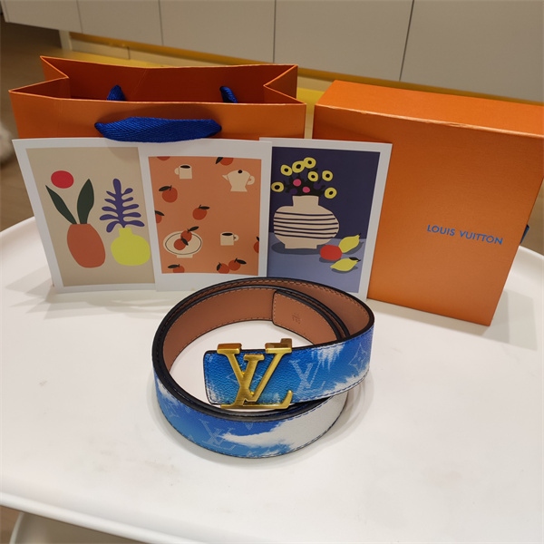 染め風モノグラム LOUIS VUITTON ルイヴィトン コピー ワイドベルト クラウドブルー LVメタル金具