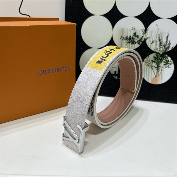 アートレタリング LOUIS VUITTON ルイヴィトン コピー ワイドベルト マルチモチーフ プリントアクセント