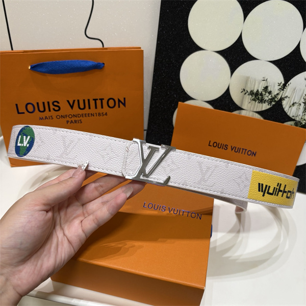 アートレタリング LOUIS VUITTON ルイヴィトン コピー ワイドベルト マルチモチーフ プリントアクセント