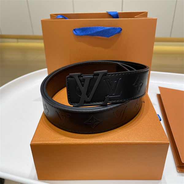 LOUIS VUITTON ルイヴィトン コピー メンズ ベルト エンボスモノグラム 同色LVバックル 立体ロゴ仕様