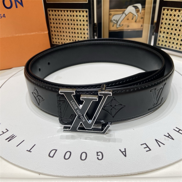 レリーフ柄際立つ LOUIS VUITTON ルイヴィトン コピー ワイドベルト 立体モノグラム メタルエッジ金具