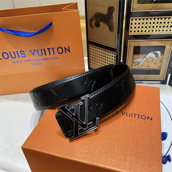 レリーフ柄際立つ LOUIS VUITTON ルイヴィトン コピー ワイドベルト 立体モノグラム メタルエッジ金具