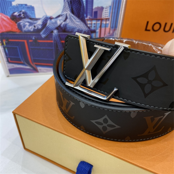 金銀アクセント LOUIS VUITTON ルイヴィトン コピー モノグラムベルト 立体LVシグネチャー モダンデザイン