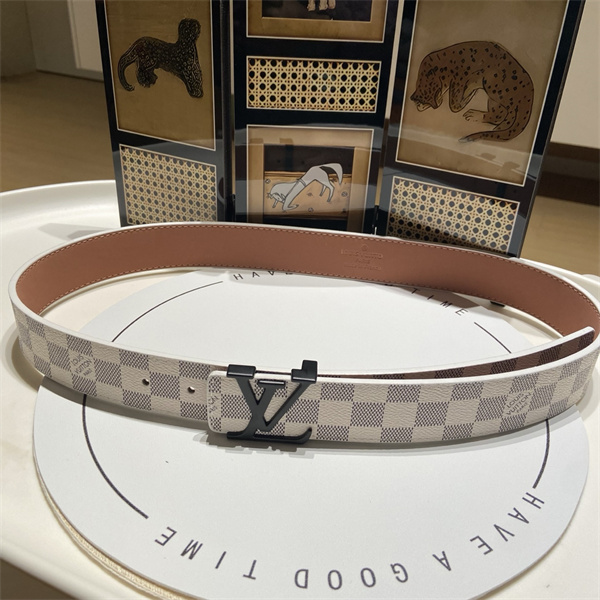 モノトーン映え LOUIS VUITTON ルイヴィトン コピー ワイドベルト ダミエパターン 黒金具アクセント
