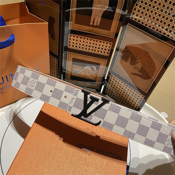 モノトーン映え LOUIS VUITTON ルイヴィトン コピー ワイドベルト ダミエパターン 黒金具アクセント