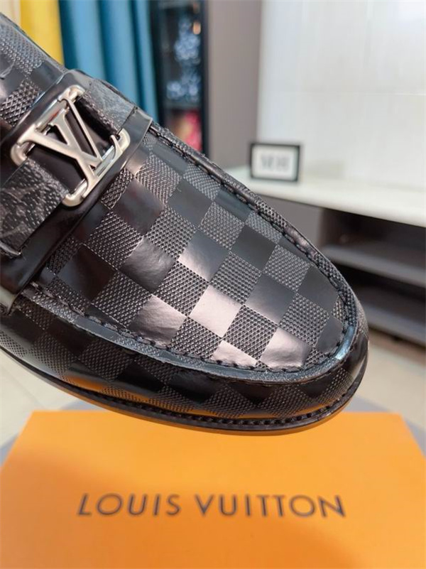 おしゃれで上品 ルイヴィトンビジネスシューズコピーレザー  2026新作 メンズLOUIS VUITTON