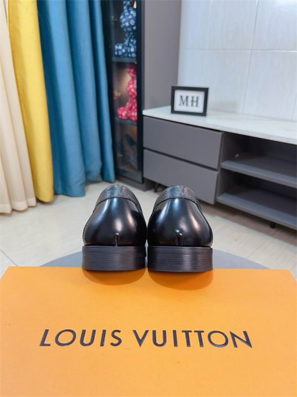 おしゃれで上品 ルイヴィトンビジネスシューズコピーレザー  2026新作 メンズLOUIS VUITTON