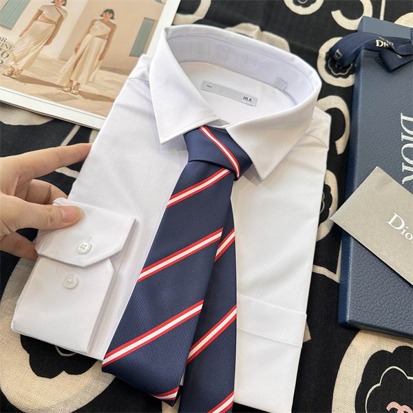 定番  シルク100% ☆DIOR ディオールネクタイコピー2026トレンド上品おしゃれコーディネート