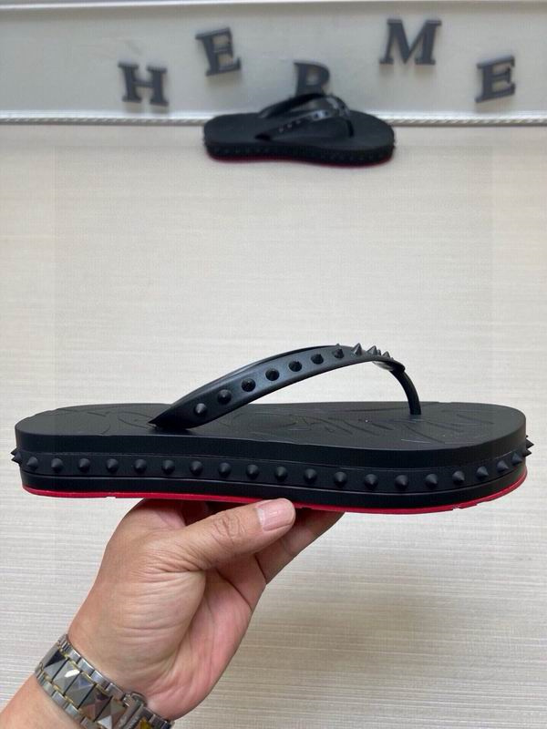 2026トレンド☆ルブタンサンダルスーパーコピー CHRISTIAN LOUBOUTIN人気最新黒色ビーチサンダル